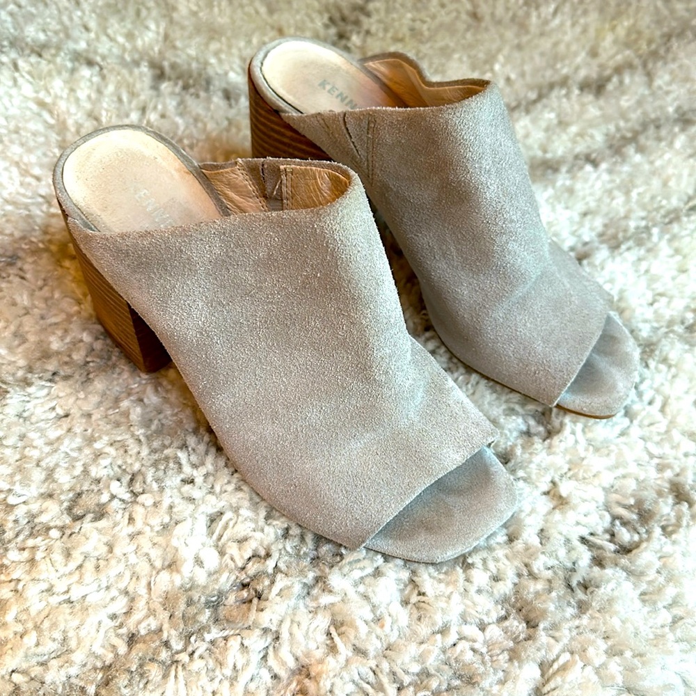Kenneth Cole heels